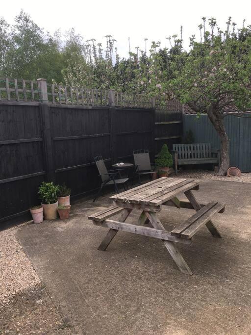 Herb Garden Bungalow Vila Nazeing Exterior foto